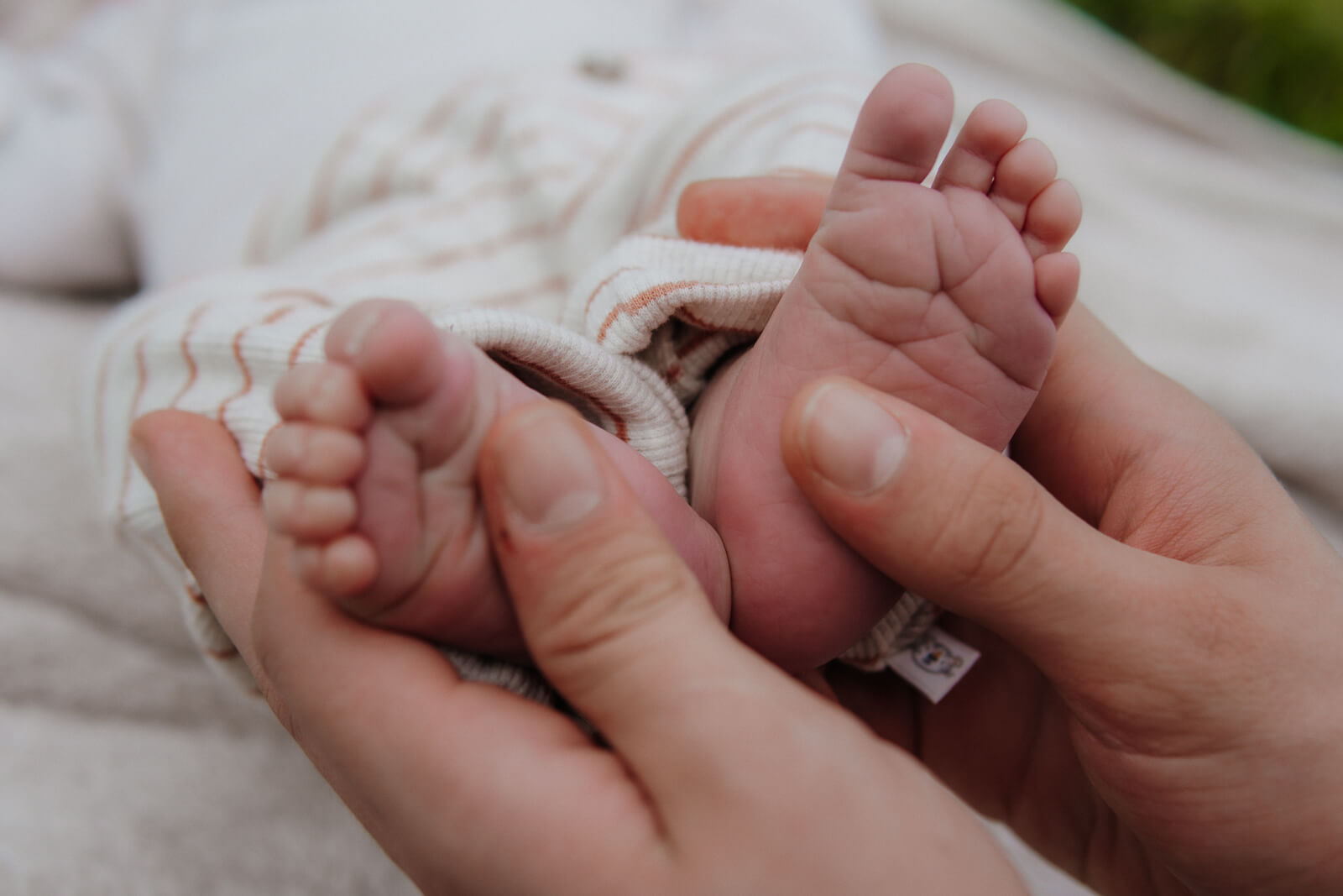 Familienfotograf-Leipzig-Babyfüße